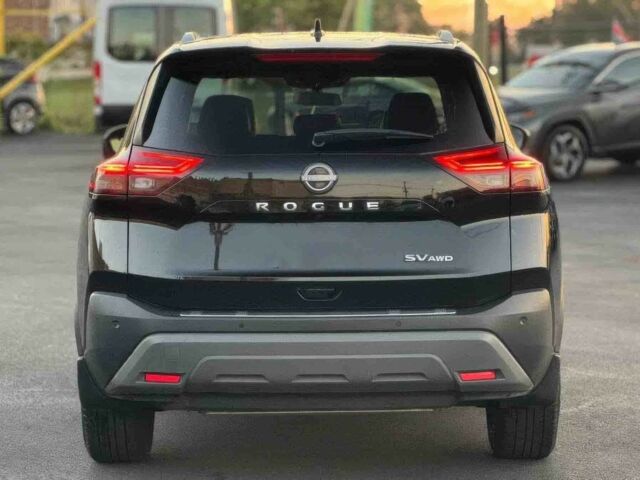 Черный Ниссан Rogue, объемом двигателя 1.5 л и пробегом 29 тыс. км за 11300 $, фото 4 на Automoto.ua