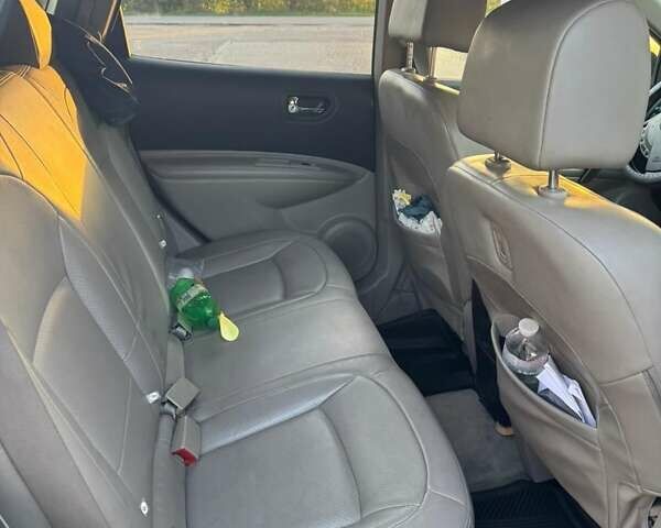 Коричневый Ниссан Rogue, объемом двигателя 2.5 л и пробегом 203 тыс. км за 9800 $, фото 1 на Automoto.ua