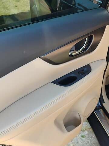 Коричневый Ниссан Rogue, объемом двигателя 2.5 л и пробегом 305 тыс. км за 12700 $, фото 7 на Automoto.ua