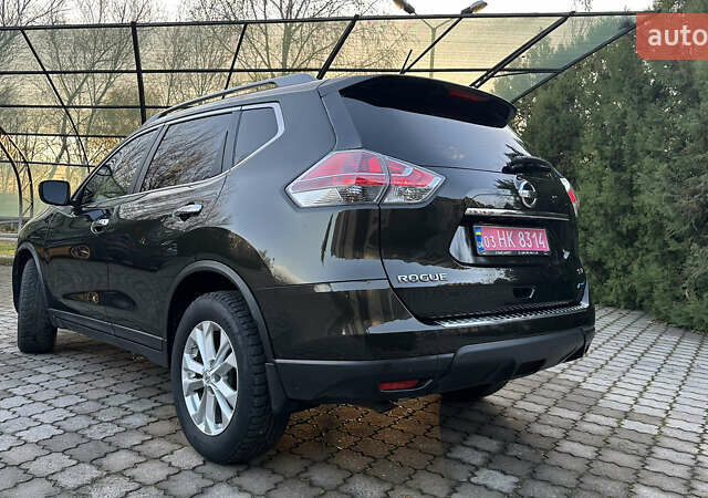 Коричневый Ниссан Rogue, объемом двигателя 2.5 л и пробегом 136 тыс. км за 13300 $, фото 3 на Automoto.ua
