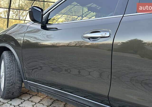 Коричневый Ниссан Rogue, объемом двигателя 2.5 л и пробегом 136 тыс. км за 13300 $, фото 12 на Automoto.ua