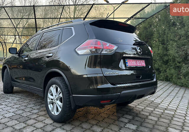 Коричневый Ниссан Rogue, объемом двигателя 2.5 л и пробегом 136 тыс. км за 13300 $, фото 4 на Automoto.ua