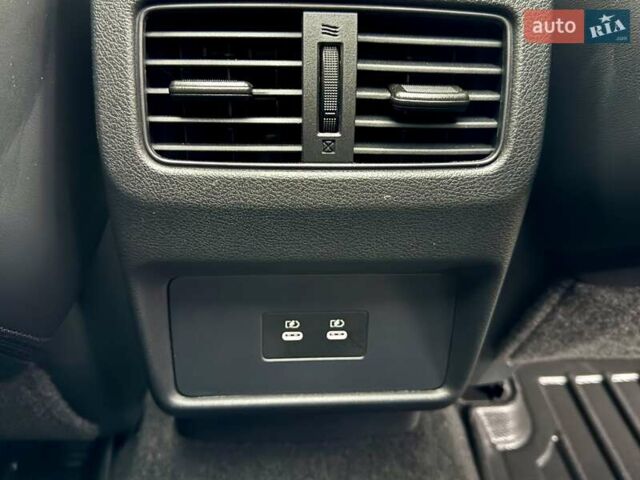 Коричневый Ниссан Rogue, объемом двигателя 1.5 л и пробегом 27 тыс. км за 24500 $, фото 105 на Automoto.ua