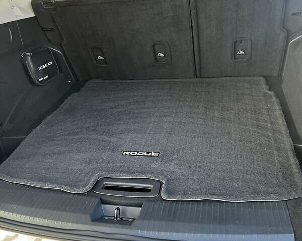 Коричневий Ніссан Rogue, об'ємом двигуна 1.5 л та пробігом 42 тис. км за 23700 $, фото 16 на Automoto.ua