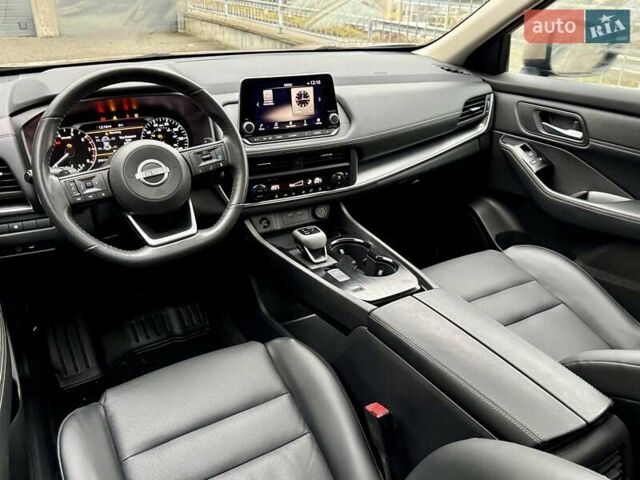 Коричневый Ниссан Rogue, объемом двигателя 1.5 л и пробегом 27 тыс. км за 24500 $, фото 1 на Automoto.ua