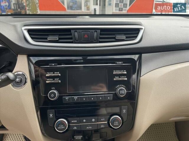 Красный Ниссан Rogue, объемом двигателя 2.49 л и пробегом 198 тыс. км за 12200 $, фото 14 на Automoto.ua