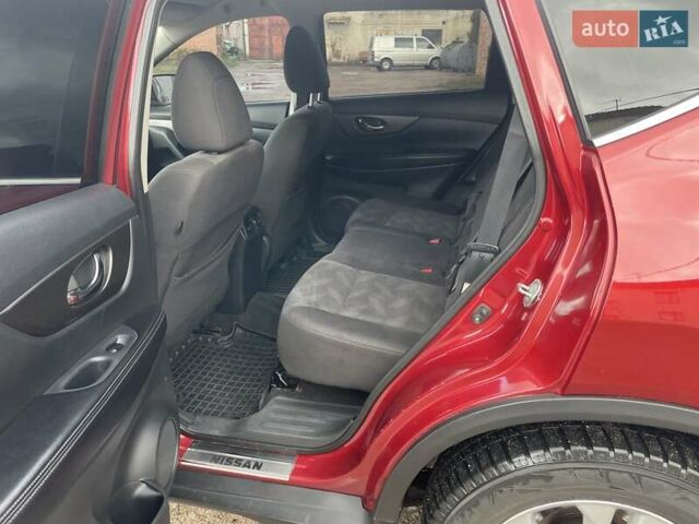Ниссан Rogue 2014 в Чернигове на Automoto.ua Красный Ниссан Rogue, объемом двигателя 2.5 л и пробегом 196 тыс. км за 9999 $, фото 13 на Automoto.ua