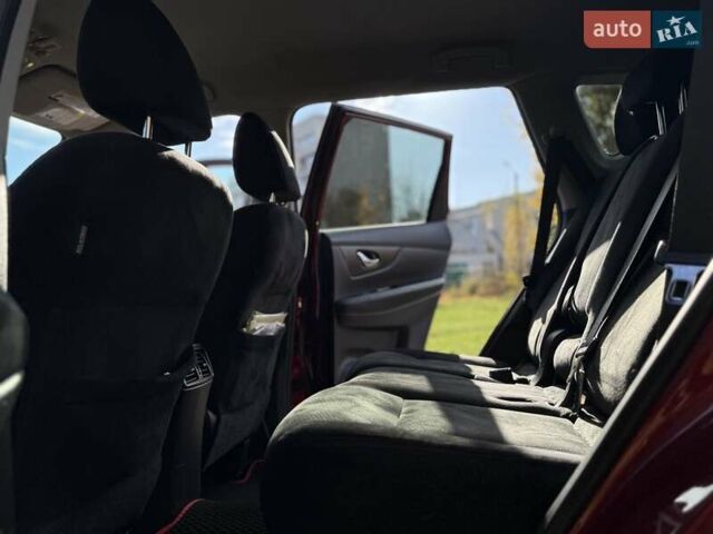 Ниссан Rogue 2014 в Киеве на Automoto.ua Красный Ниссан Rogue, объемом двигателя 2.49 л и пробегом 126 тыс. км за 12300 $, фото 15 на Automoto.ua