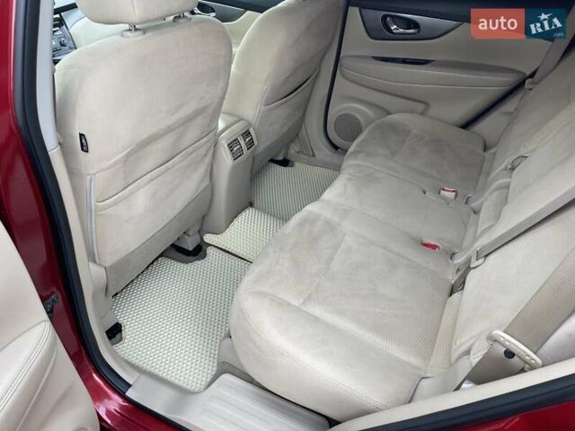 Красный Ниссан Rogue, объемом двигателя 2.49 л и пробегом 198 тыс. км за 12200 $, фото 16 на Automoto.ua