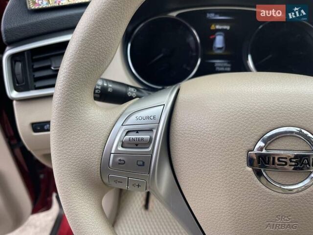 Красный Ниссан Rogue, объемом двигателя 2.49 л и пробегом 198 тыс. км за 12200 $, фото 10 на Automoto.ua