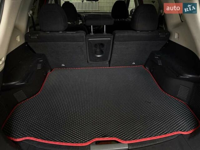 Ниссан Rogue 2014 в Киеве на Automoto.ua Красный Ниссан Rogue, объемом двигателя 2.49 л и пробегом 126 тыс. км за 12300 $, фото 26 на Automoto.ua