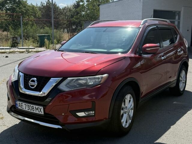 Красный Ниссан Rogue, объемом двигателя 2.5 л и пробегом 113 тыс. км за 9500 $, фото 1 на Automoto.ua