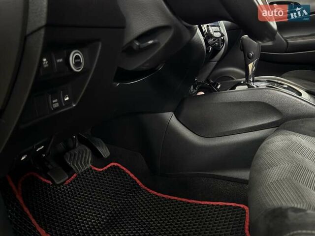 Ниссан Rogue 2014 в Киеве на Automoto.ua Красный Ниссан Rogue, объемом двигателя 2.49 л и пробегом 126 тыс. км за 12300 $, фото 20 на Automoto.ua