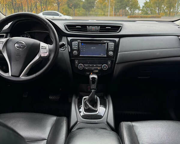 Ниссан Rogue 2014 в Остер на Automoto.ua Красный Ниссан Rogue, объемом двигателя 2.49 л и пробегом 114 тыс. км за 10600 $, фото 5 на Automoto.ua