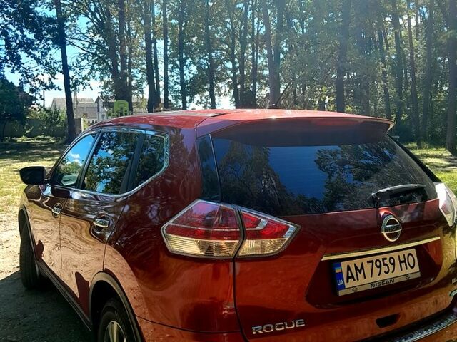Червоний Ніссан Rogue, об'ємом двигуна 2.5 л та пробігом 235 тис. км за 12300 $, фото 5 на Automoto.ua