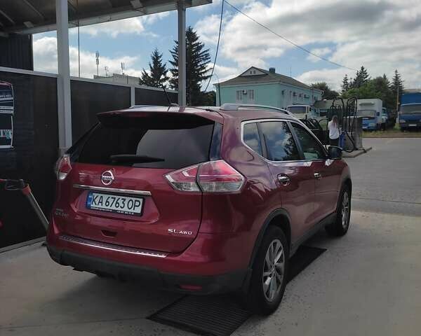 Красный Ниссан Rogue, объемом двигателя 2.49 л и пробегом 123 тыс. км за 13800 $, фото 2 на Automoto.ua