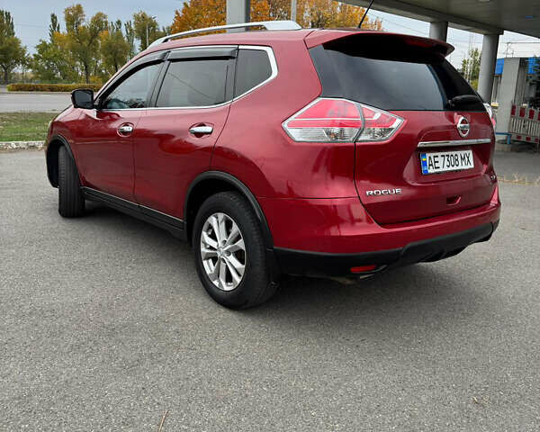 Ниссан Rogue 2014 в Остер на Automoto.ua Красный Ниссан Rogue, объемом двигателя 2.49 л и пробегом 114 тыс. км за 10600 $, фото 2 на Automoto.ua