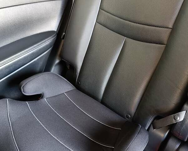 Красный Ниссан Rogue, объемом двигателя 2.5 л и пробегом 176 тыс. км за 13500 $, фото 9 на Automoto.ua