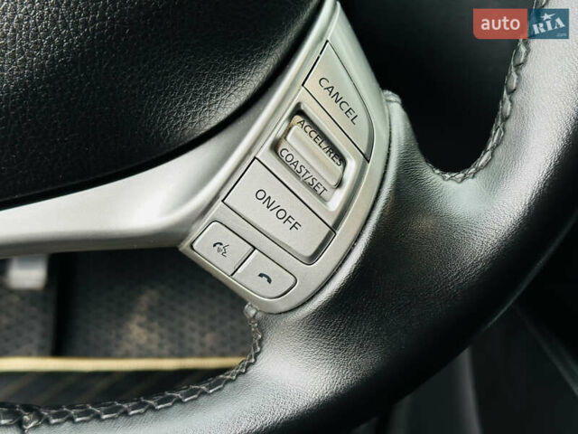 Красный Ниссан Rogue, объемом двигателя 2.5 л и пробегом 153 тыс. км за 12900 $, фото 28 на Automoto.ua