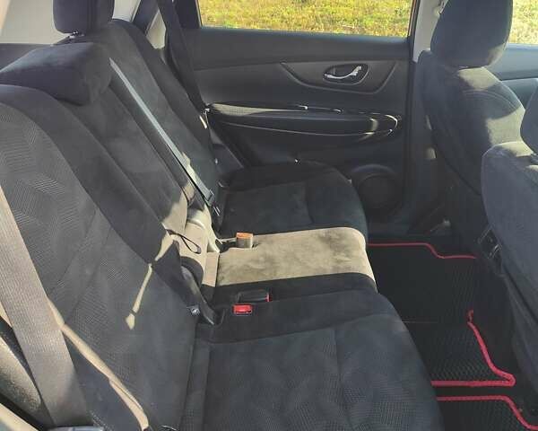 Красный Ниссан Rogue, объемом двигателя 2.49 л и пробегом 125 тыс. км за 13500 $, фото 28 на Automoto.ua