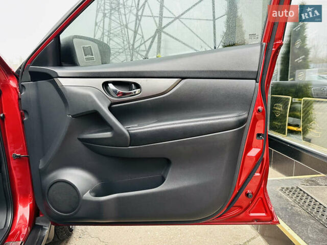 Красный Ниссан Rogue, объемом двигателя 2.5 л и пробегом 153 тыс. км за 12900 $, фото 24 на Automoto.ua