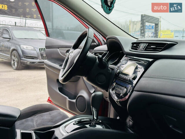 Красный Ниссан Rogue, объемом двигателя 2.5 л и пробегом 153 тыс. км за 12900 $, фото 23 на Automoto.ua