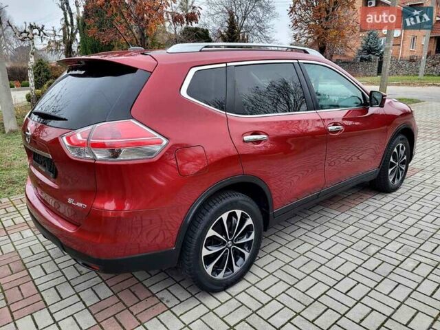 Красный Ниссан Rogue, объемом двигателя 2.49 л и пробегом 127 тыс. км за 13900 $, фото 5 на Automoto.ua