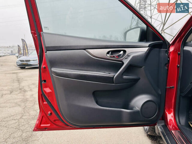 Красный Ниссан Rogue, объемом двигателя 2.5 л и пробегом 153 тыс. км за 12900 $, фото 15 на Automoto.ua