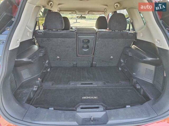 Красный Ниссан Rogue, объемом двигателя 2.49 л и пробегом 125 тыс. км за 13500 $, фото 18 на Automoto.ua