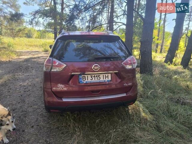 Красный Ниссан Rogue, объемом двигателя 2.49 л и пробегом 250 тыс. км за 14000 $, фото 4 на Automoto.ua