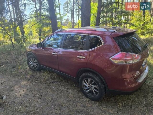 Красный Ниссан Rogue, объемом двигателя 2.49 л и пробегом 250 тыс. км за 14000 $, фото 3 на Automoto.ua