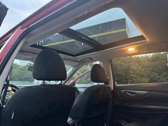 Красный Ниссан Rogue, объемом двигателя 2.5 л и пробегом 105 тыс. км за 12700 $, фото 11 на Automoto.ua