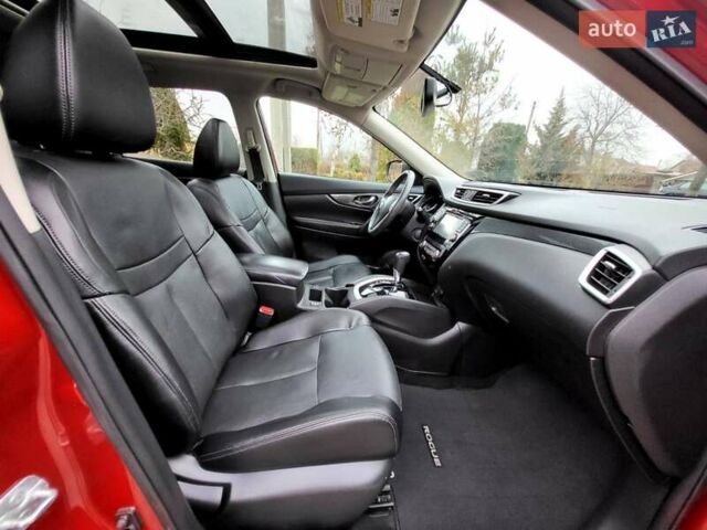 Красный Ниссан Rogue, объемом двигателя 2.49 л и пробегом 127 тыс. км за 13900 $, фото 10 на Automoto.ua
