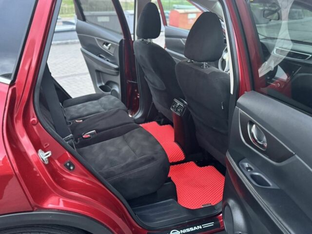 Красный Ниссан Rogue, объемом двигателя 2.5 л и пробегом 105 тыс. км за 12700 $, фото 10 на Automoto.ua