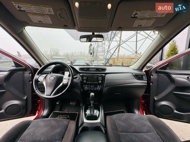 Красный Ниссан Rogue, объемом двигателя 2.5 л и пробегом 153 тыс. км за 12900 $, фото 19 на Automoto.ua