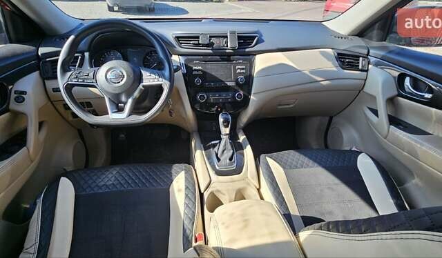 Красный Ниссан Rogue, объемом двигателя 2.49 л и пробегом 73 тыс. км за 15500 $, фото 1 на Automoto.ua