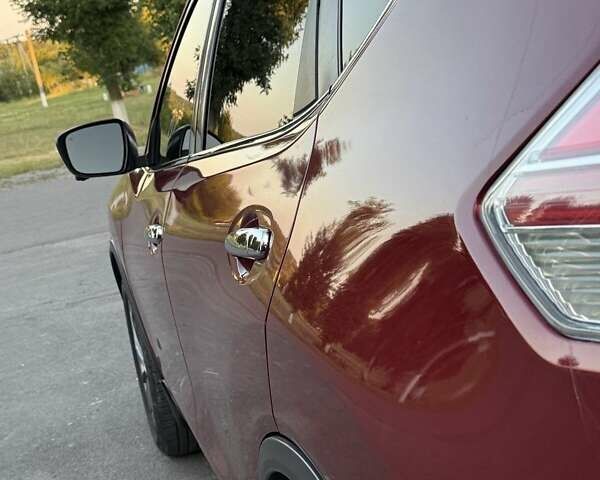 Красный Ниссан Rogue, объемом двигателя 2.49 л и пробегом 125 тыс. км за 14750 $, фото 9 на Automoto.ua