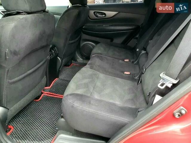 Красный Ниссан Rogue, объемом двигателя 2.49 л и пробегом 184 тыс. км за 12000 $, фото 10 на Automoto.ua