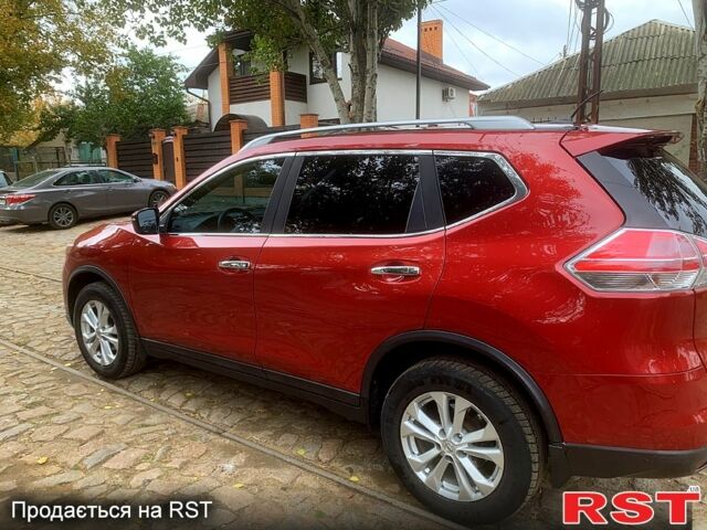 Красный Ниссан Rogue, объемом двигателя 2.5 л и пробегом 183 тыс. км за 10500 $, фото 2 на Automoto.ua
