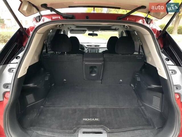 Красный Ниссан Rogue, объемом двигателя 2.49 л и пробегом 184 тыс. км за 12000 $, фото 12 на Automoto.ua