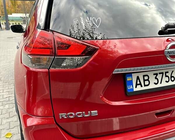 Красный Ниссан Rogue, объемом двигателя 2.49 л и пробегом 131 тыс. км за 13900 $, фото 7 на Automoto.ua
