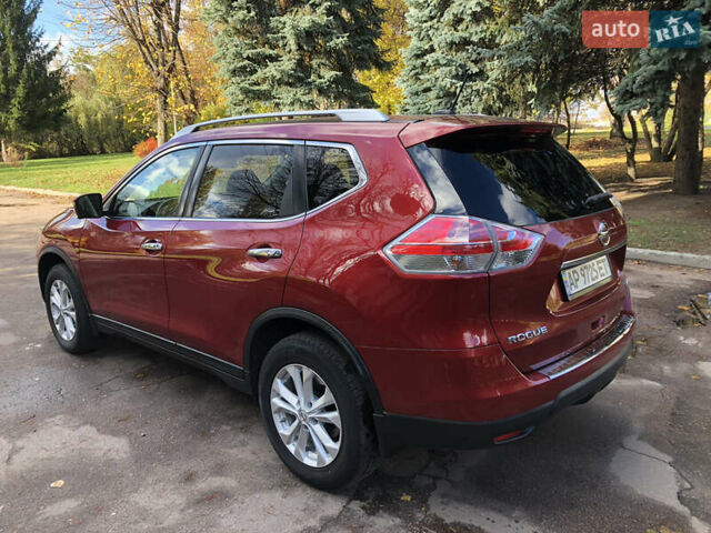 Красный Ниссан Rogue, объемом двигателя 2.49 л и пробегом 115 тыс. км за 12850 $, фото 6 на Automoto.ua