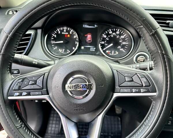 Красный Ниссан Rogue, объемом двигателя 2.49 л и пробегом 131 тыс. км за 13900 $, фото 11 на Automoto.ua