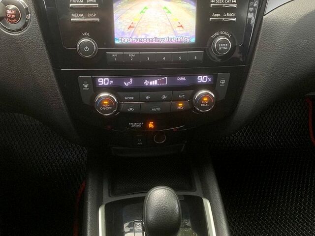 Красный Ниссан Rogue, объемом двигателя 2.5 л и пробегом 183 тыс. км за 10500 $, фото 6 на Automoto.ua