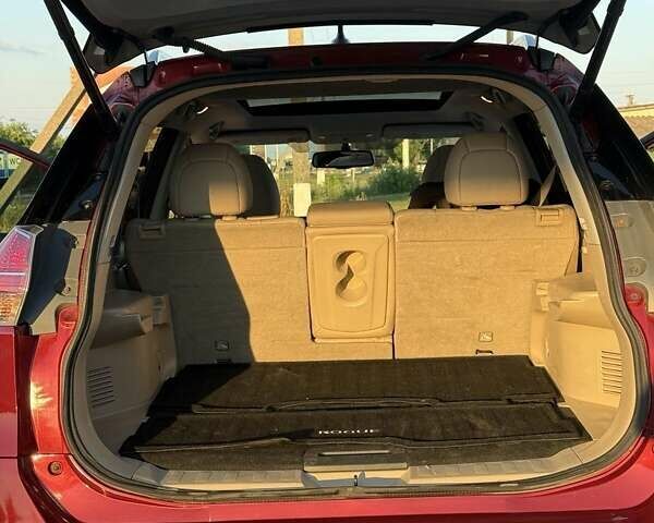 Красный Ниссан Rogue, объемом двигателя 2.49 л и пробегом 125 тыс. км за 14750 $, фото 12 на Automoto.ua