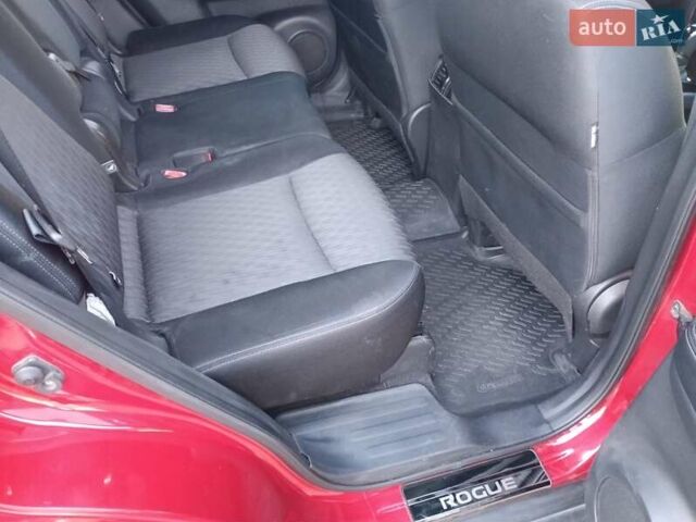 Красный Ниссан Rogue, объемом двигателя 2.49 л и пробегом 191 тыс. км за 15000 $, фото 20 на Automoto.ua
