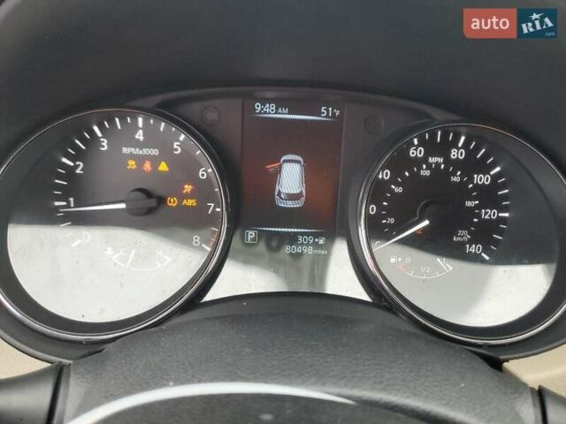 Красный Ниссан Rogue, объемом двигателя 2.49 л и пробегом 130 тыс. км за 2300 $, фото 8 на Automoto.ua