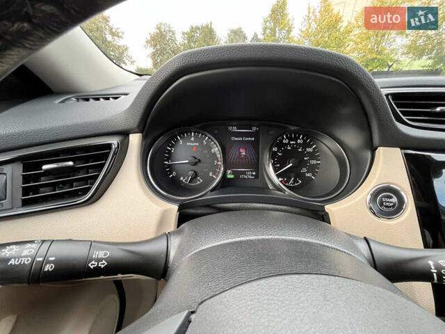 Красный Ниссан Rogue, объемом двигателя 2.5 л и пробегом 177 тыс. км за 17000 $, фото 34 на Automoto.ua