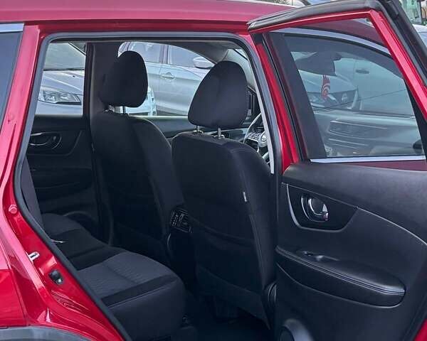Ниссан Rogue 2017 в Львове на Automoto.ua Красный Ниссан Rogue, объемом двигателя 2.5 л и пробегом 195 тыс. км за 11900 $, фото 8 на Automoto.ua