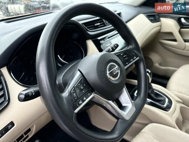 Красный Ниссан Rogue, объемом двигателя 2.5 л и пробегом 219 тыс. км за 10799 $, фото 9 на Automoto.ua